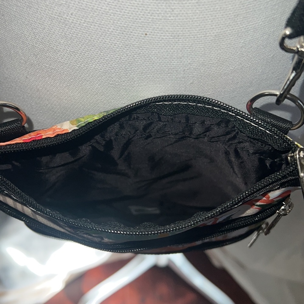 LeSportSac Flower and Butterflies Multicolored Crossbody Bag NWOT - Picture 11 of 13